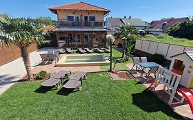 Napsugar Villa B